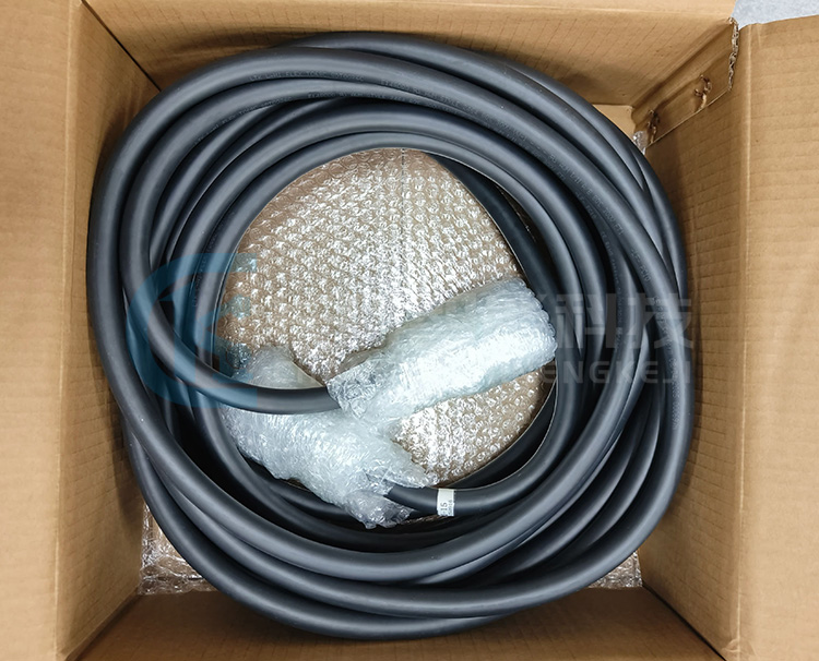 YASKAWA安川機(jī)器人動力線纜HW0273813-15 YASKAWA安川機(jī)器人動力線纜HW0273813-15